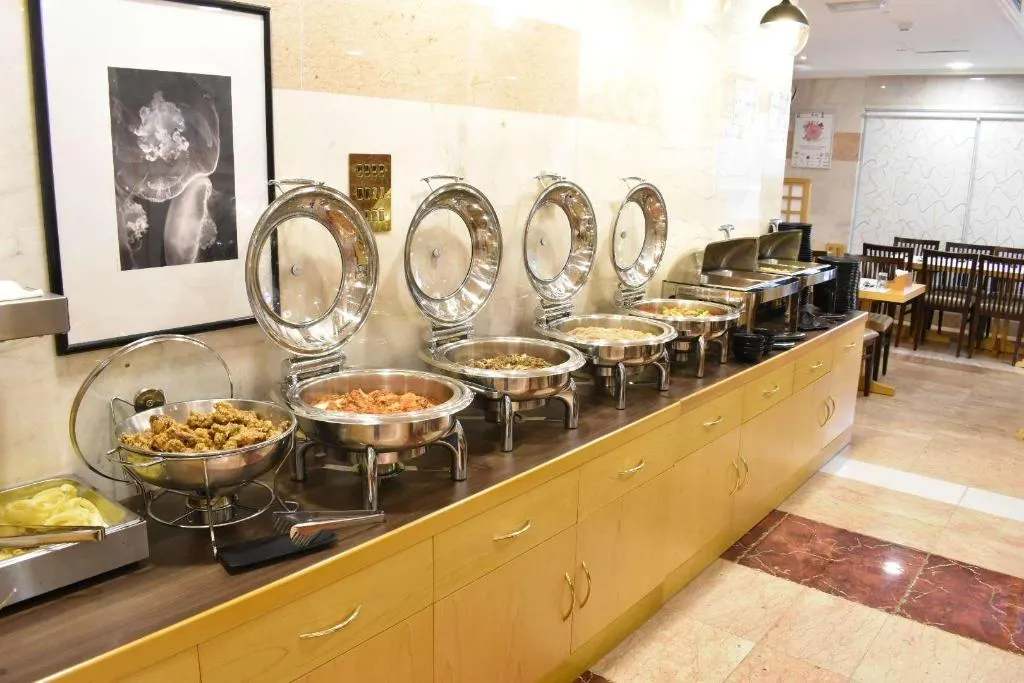 Restaurant, Golden Tulip Media Hotel, Dubai