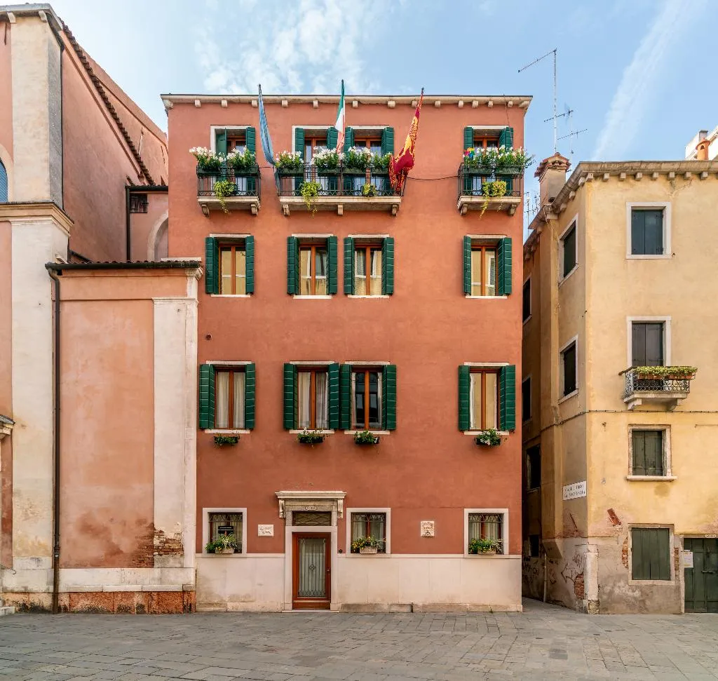 General view, Palazzo Sanluca, Venice