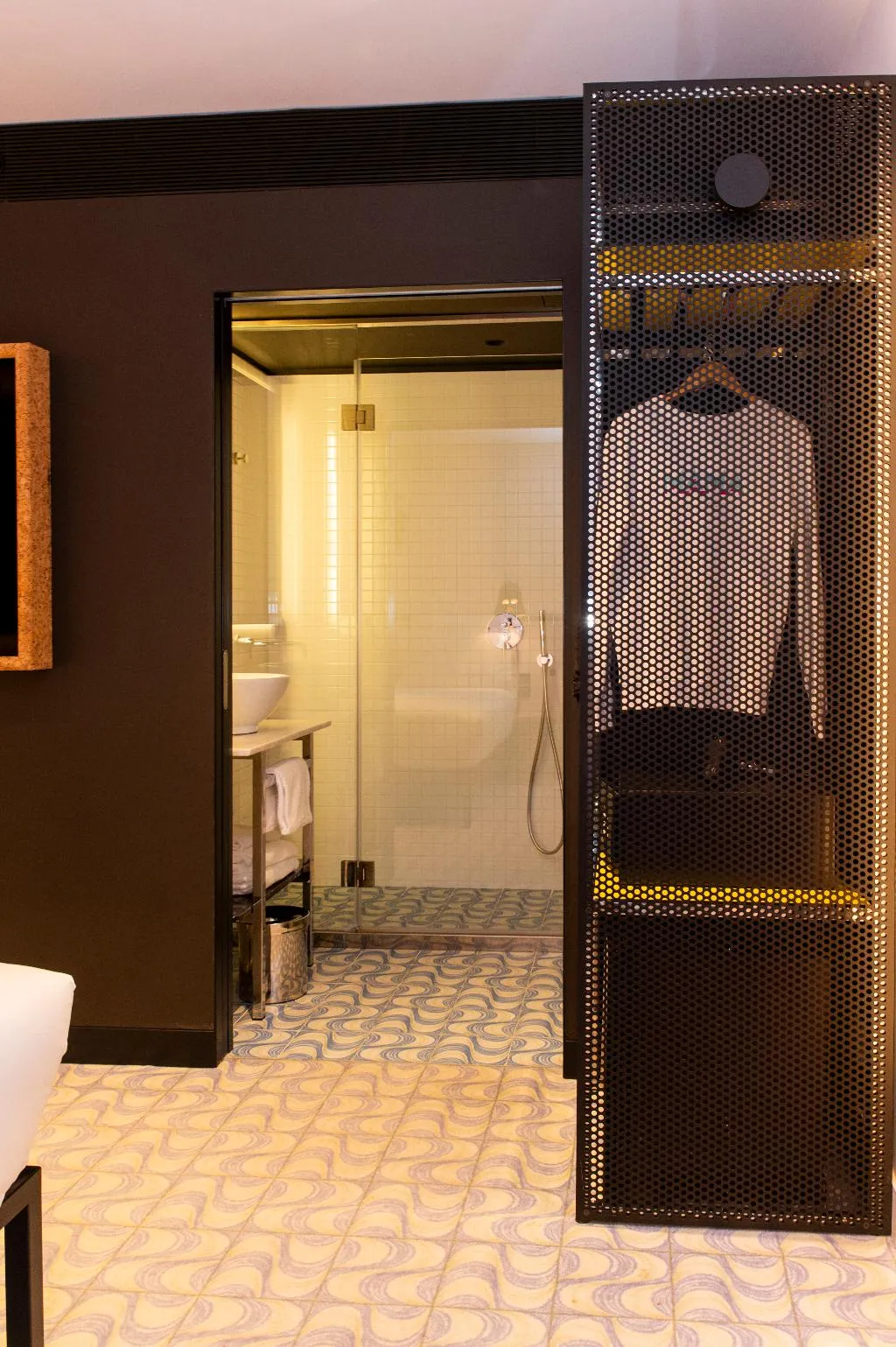 TWIN STANDARD Room, Mama Shelter Lisboa, Lisbon