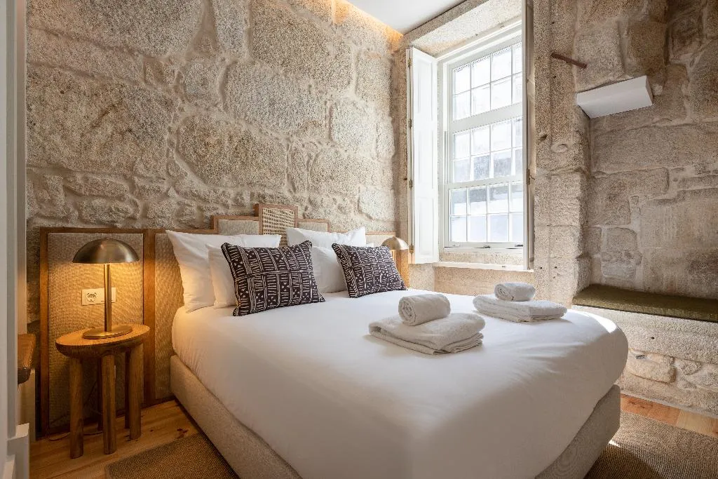 APARTMENT TWO BEDROOMS Room, Líbere Porto Laranjais, Porto