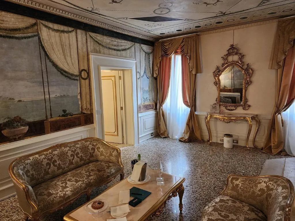 SUITE CAPACITY 2 Room, Cà Bonfadini Historic Experience, Venice