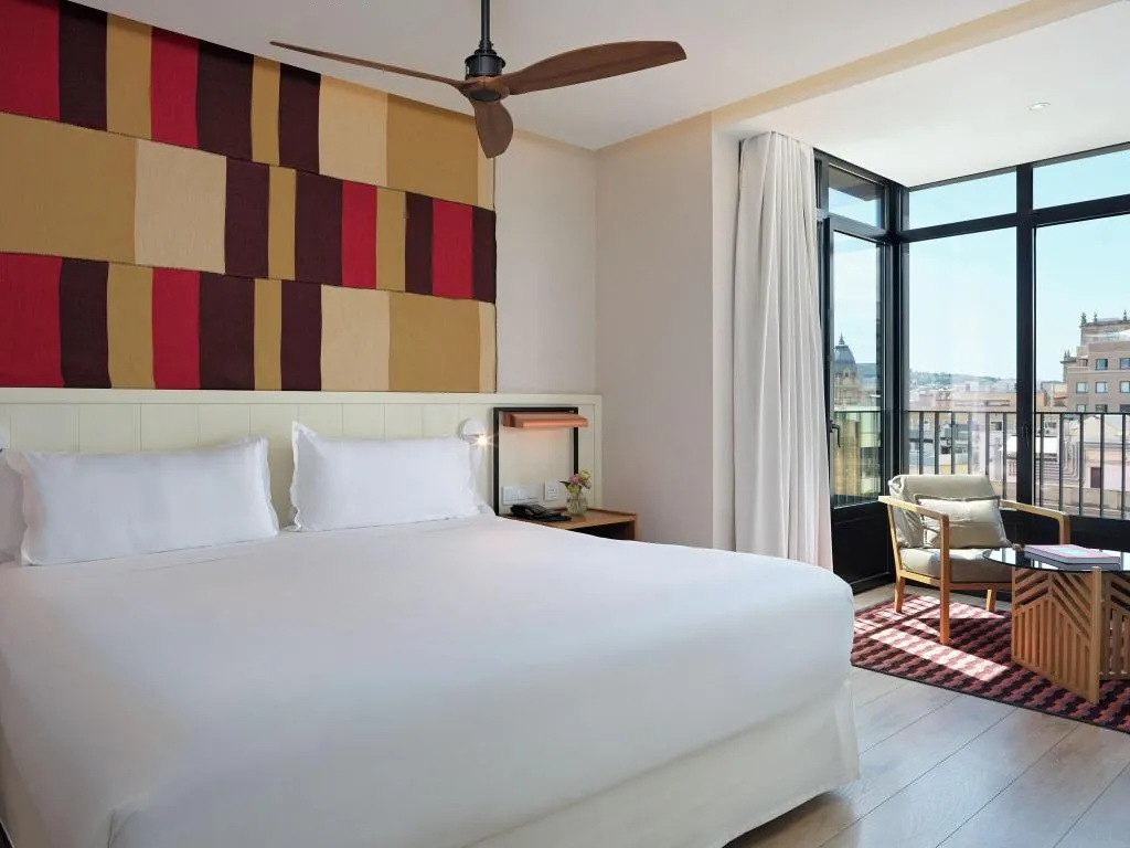 SUITE KING SIZE BED Room, H10 Cubik, Barcelona