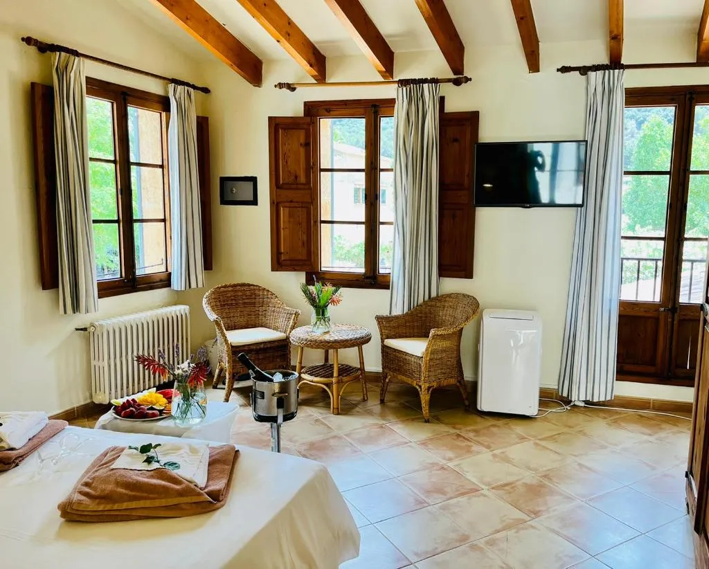 DOUBLE STANDARD Room, Nou Dalt Muntanya, Majorca