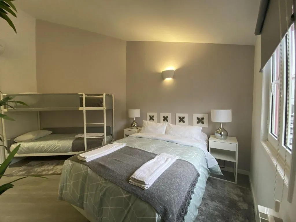 Room, Residencial Triunfo, Porto