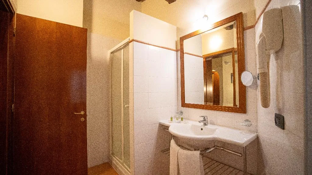 JUNIOR SUITE STANDARD Room, Relais & Spa La Corte Di Bettona, Perugia