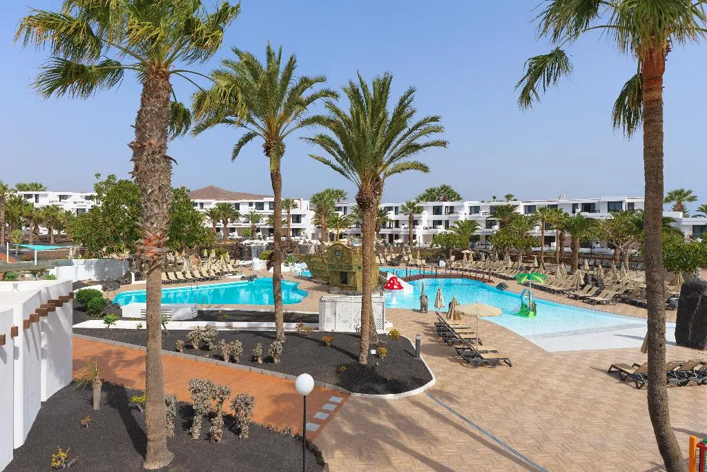 Pool, H10 Suites Lanzarote Gardens, Lanzarote