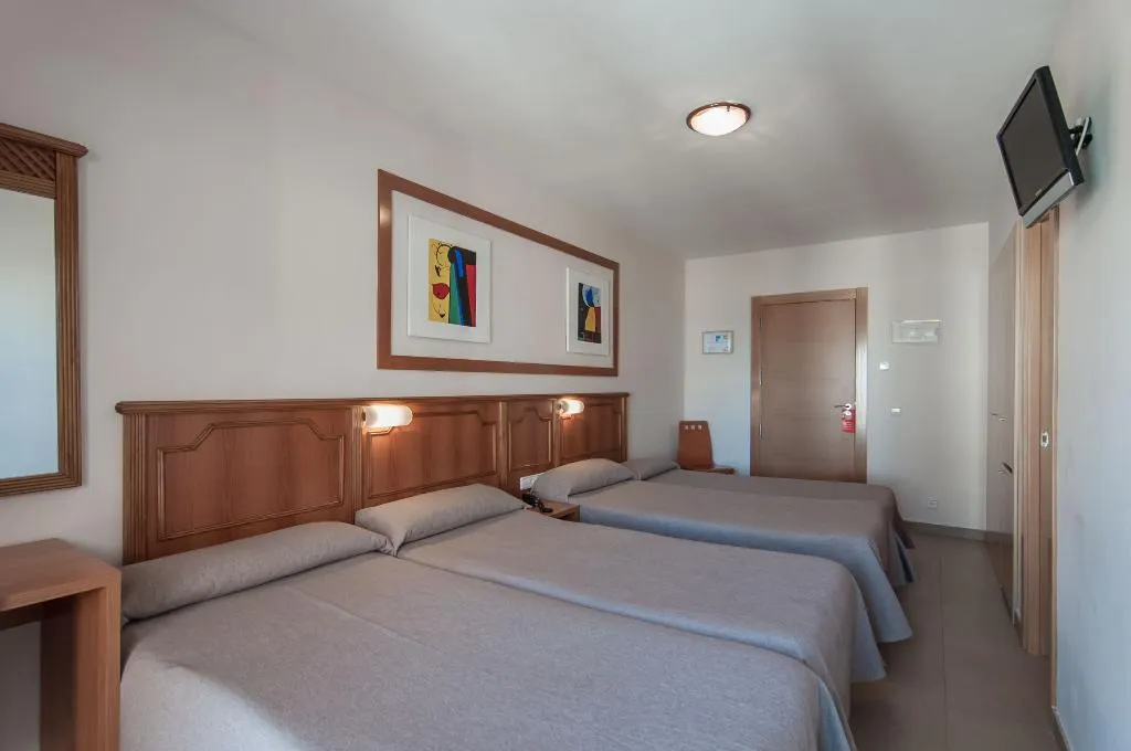 Double or Twin CAPACITY 3 Room, San Luis, Valencia