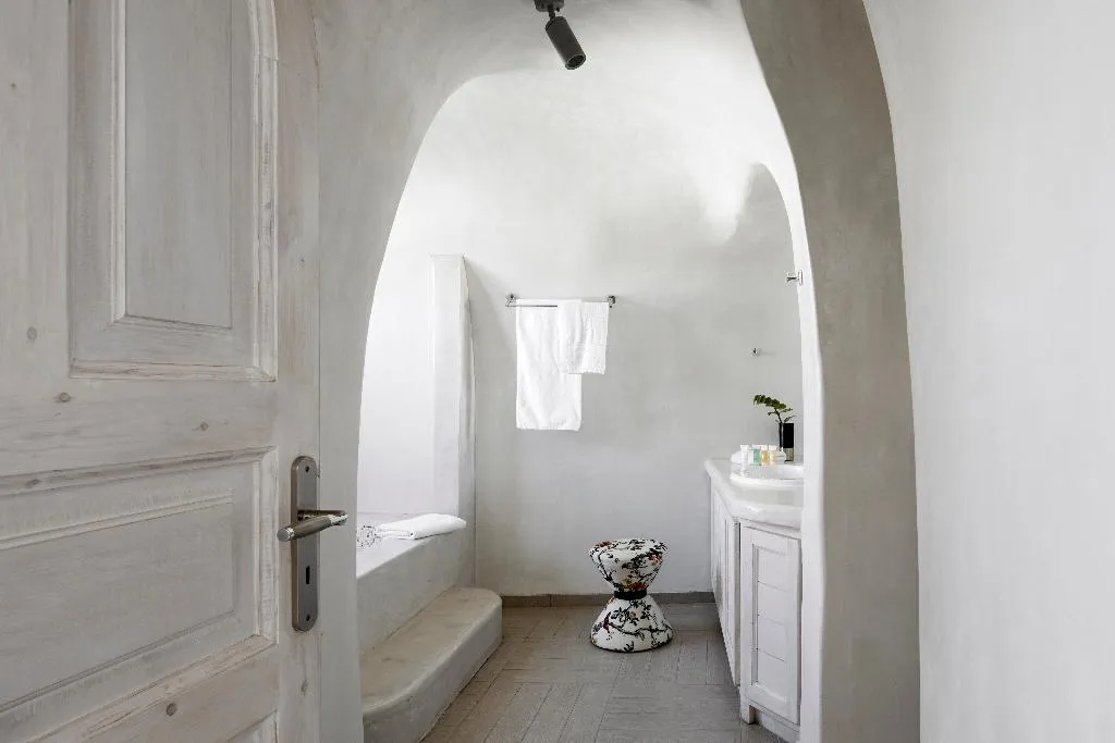 SUITE HONEYMOON Room, Petit Palace, Santorini