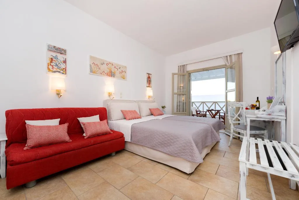 FAMILY ROOM CAPACITY 4 Room, Mathios Village, Santorini