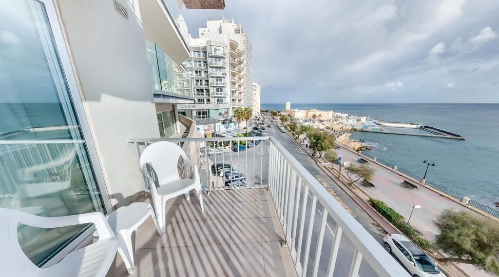 TRIPLE SEA VIEW Room, Sliema Chalet Hotel, Malta