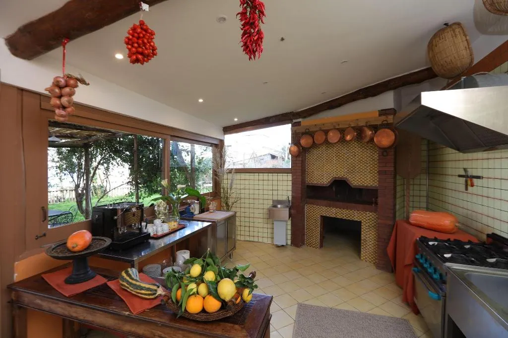 Restaurant, Villa Puolo - With Private Sea Access, Naples