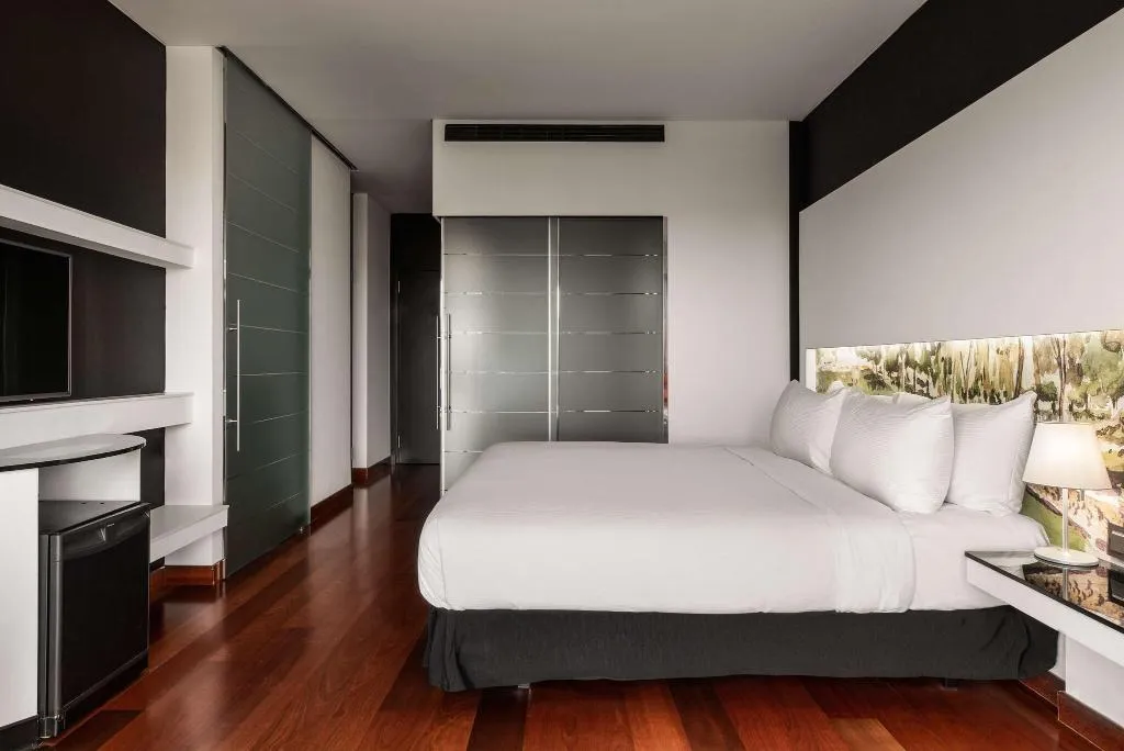 Room, Hilton Madrid Airport, Madrid