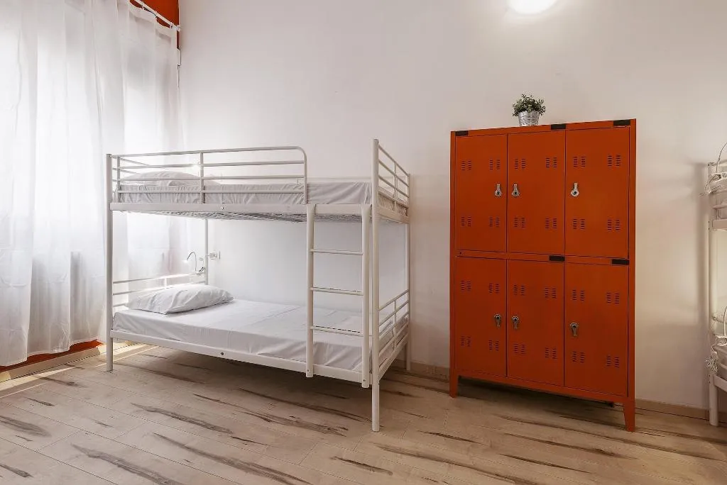 Room, Queen Hostel, Milan