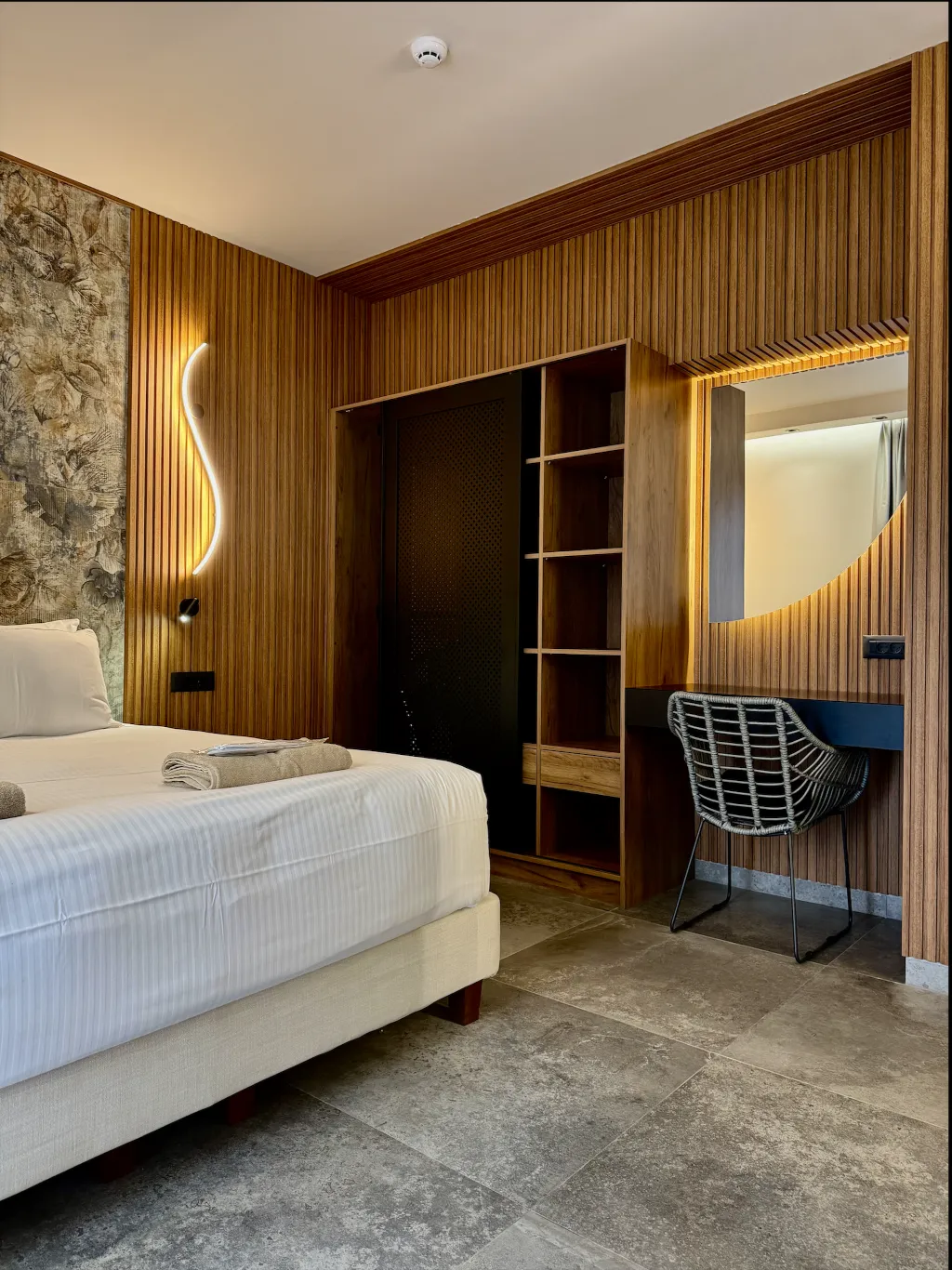 JUNIOR SUITE POOL VIEW Room, Bruskos Hotel & Suites, Corfu