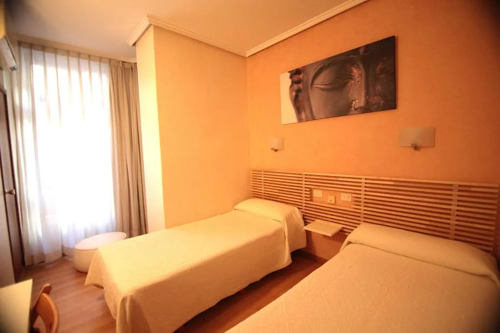 TWIN STANDARD Room, Casual de la Música Valencia, Valencia