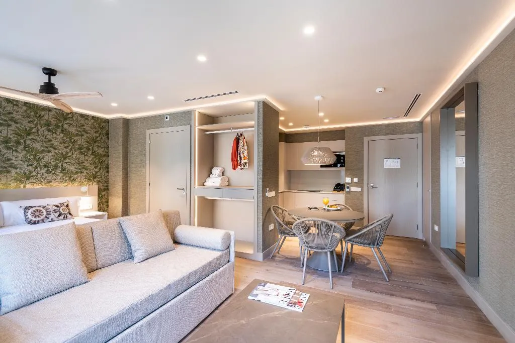 STUDIO CAPACITY 2 Room, Intelier Core Suites Valencia, Valencia