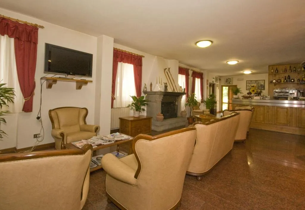 Lobby, Hotel Del Lago, Florence