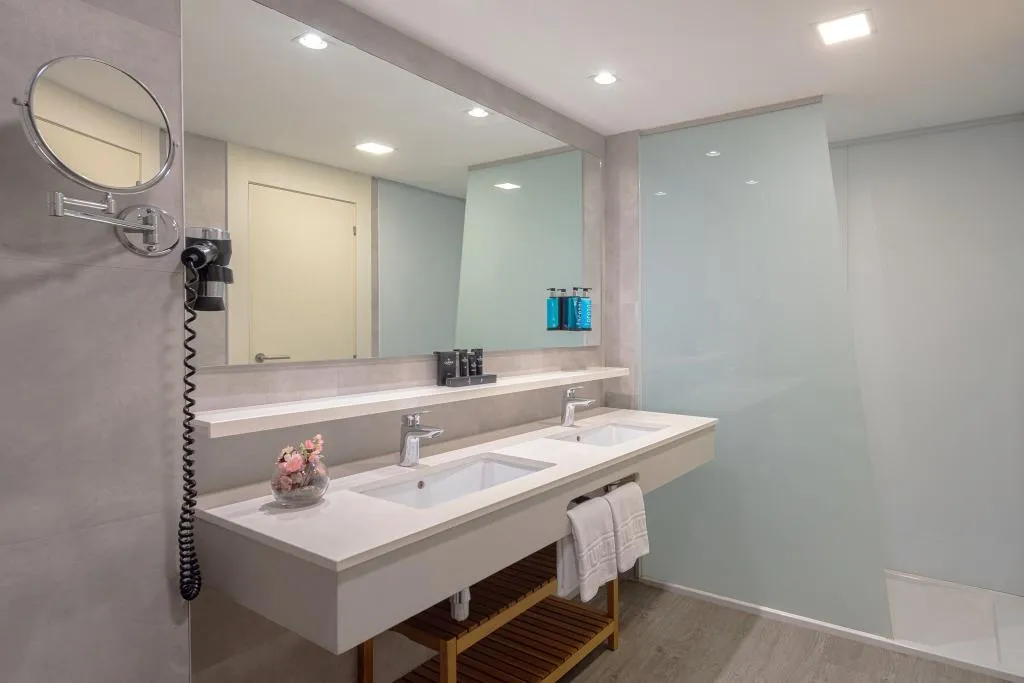 Double or Twin SIDE SEA VIEW Room, Calipolis, Costa Brava