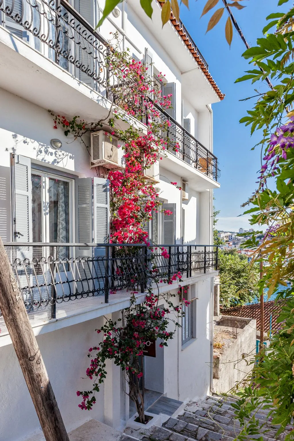 Lobby, Argo, Skiathos