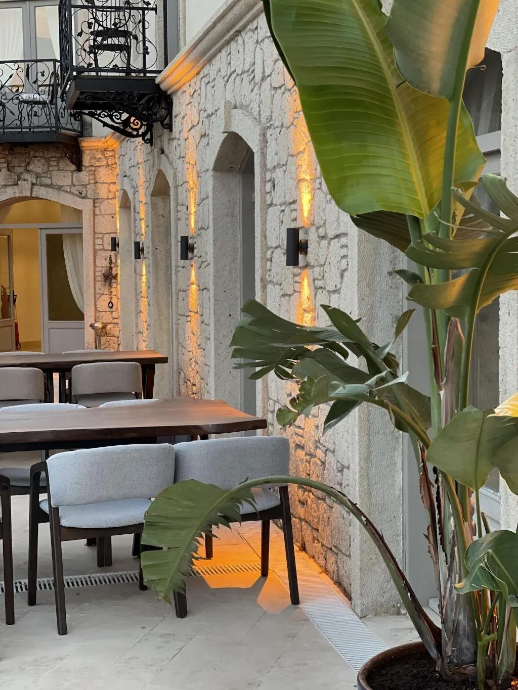 General view, Triangulo Hotel, Izmir