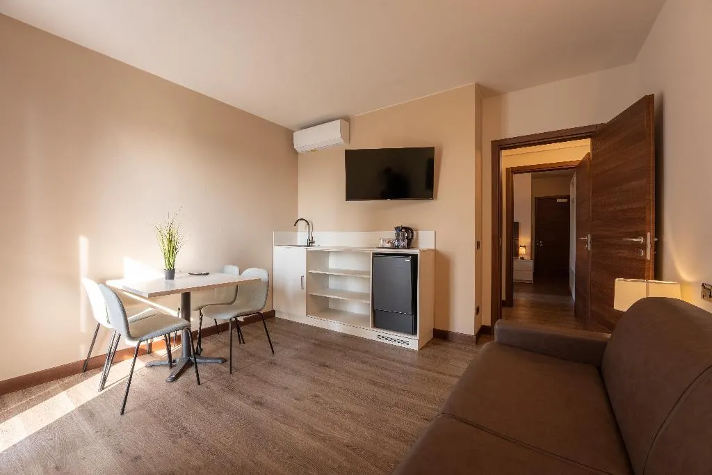 SUITE DELUXE Room, Hotel Gardenia Sirmione, Milan