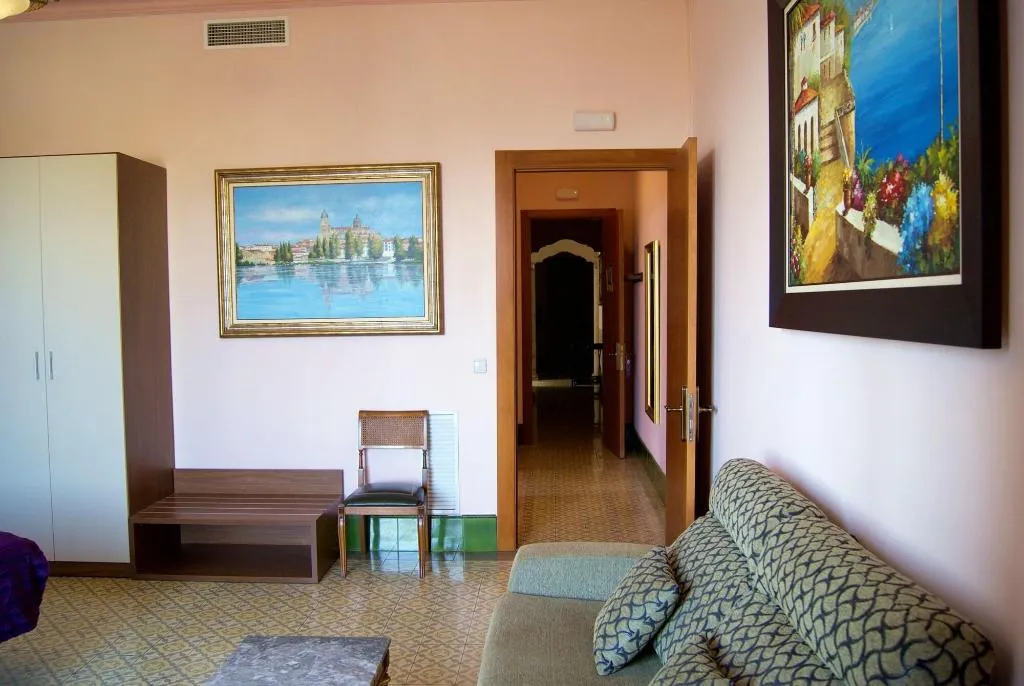 Room, Hotel Llar De Capitans, Barcelona