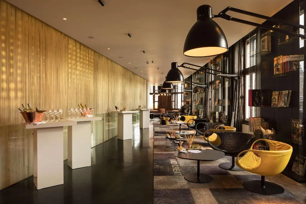 Room, art'otel amsterdam, Powered by Radisson Hotels, Amsterdam