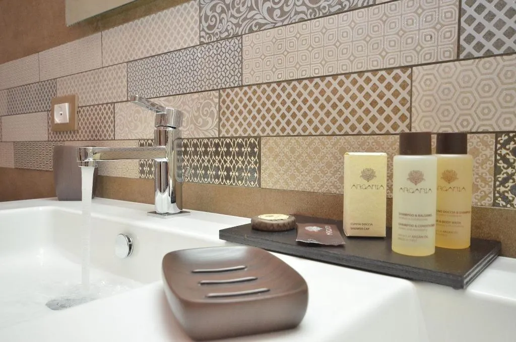 Room, RIAD - Comfort Rooms, Palermo