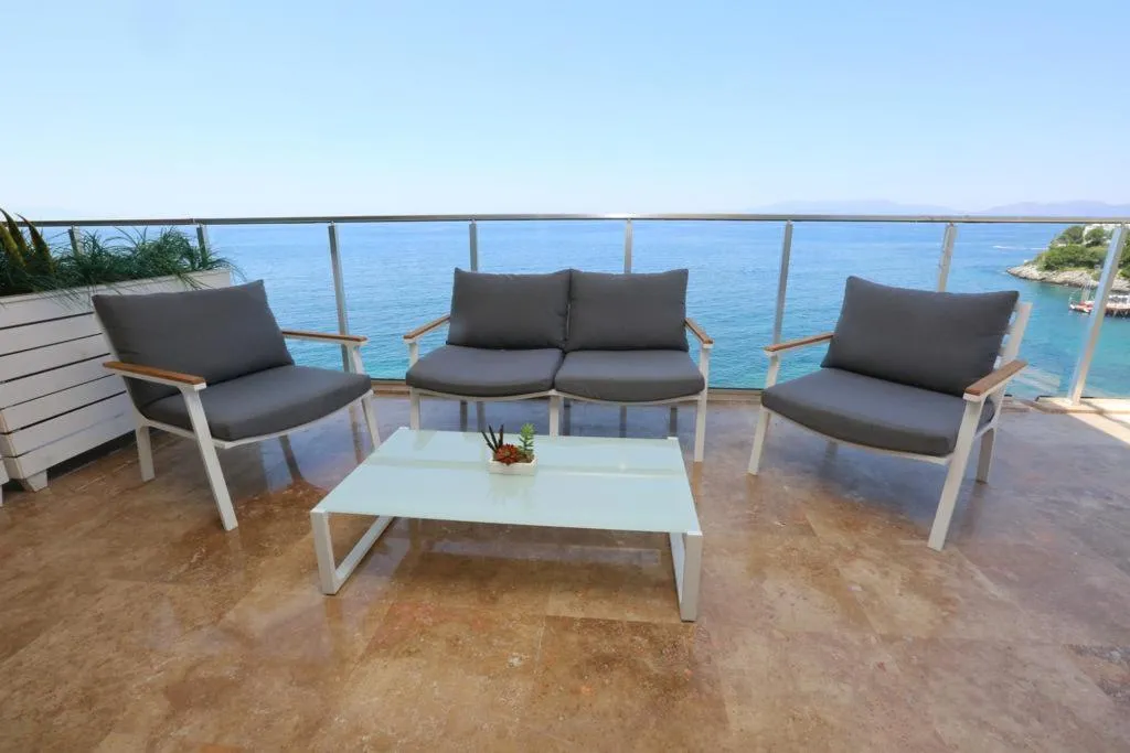 Terrace, Charisma De Luxe Hotel, Izmir