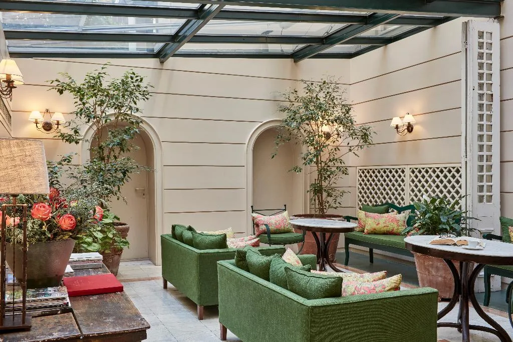 Lobby, Philippos, Athens