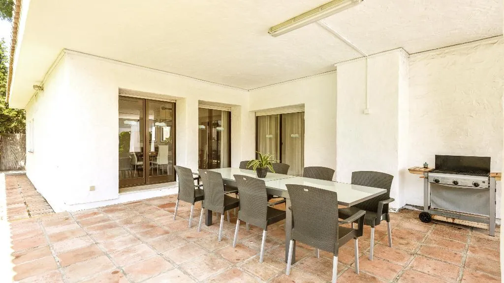 VILLA STANDARD Room, Villa Marina Puerto Banus, Costa Del Sol