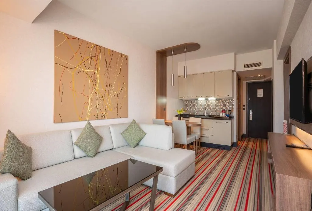 SUITE KING SIZE BED Room, Ramada Plaza by Wyndham Izmir, Izmir