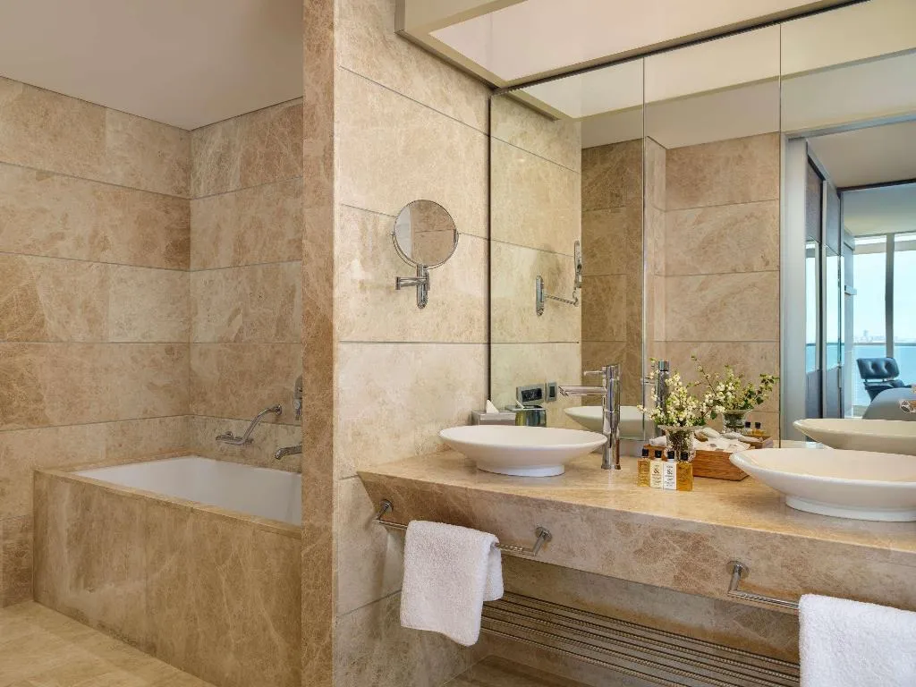 Room, Swissotel Buyuk Efes Izmir, Izmir