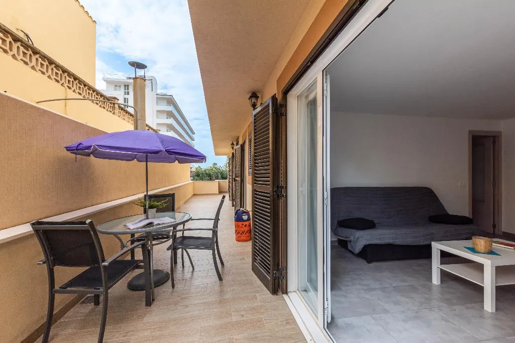 APARTMENT WITH TERRACE Room, Acapulco Apartments, Majorca