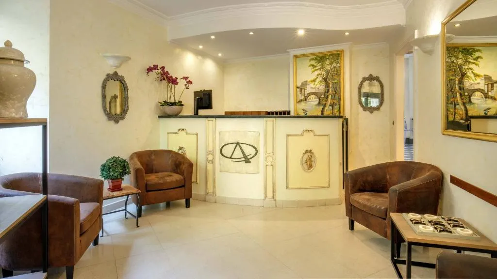 Lobby, Alessandrino, Rome