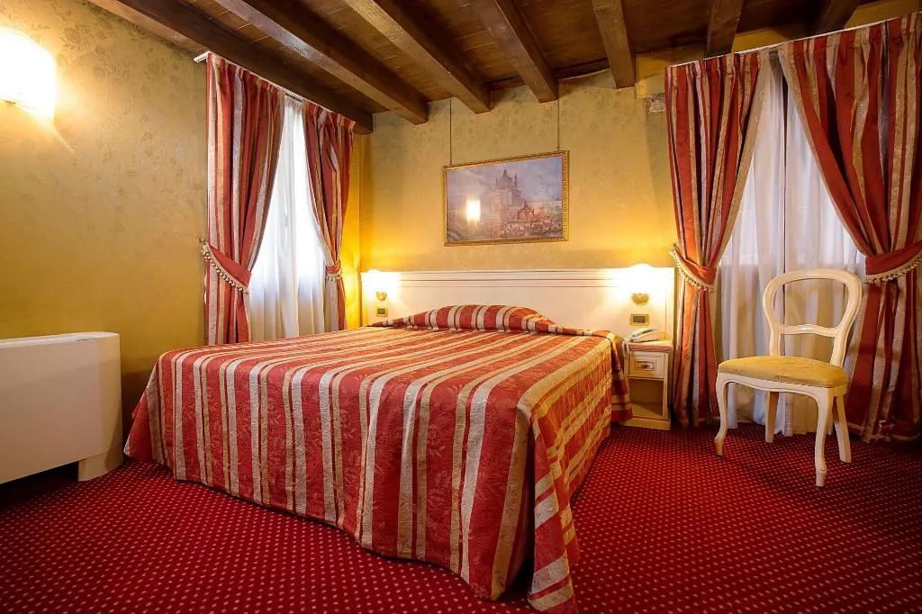 Room, Studio Ca' Polo, Venice