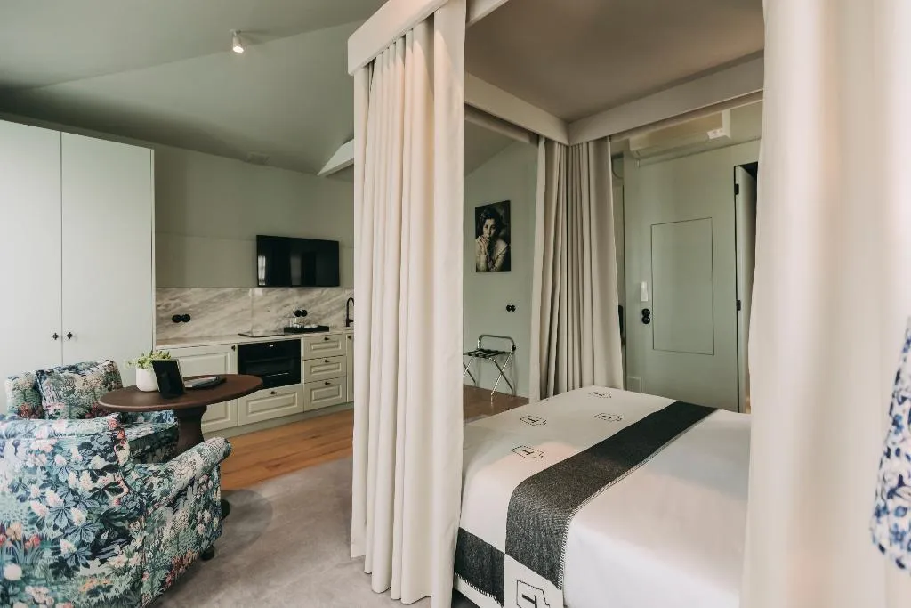 STUDIO STANDARD Room, Torel Palace Porto, Porto