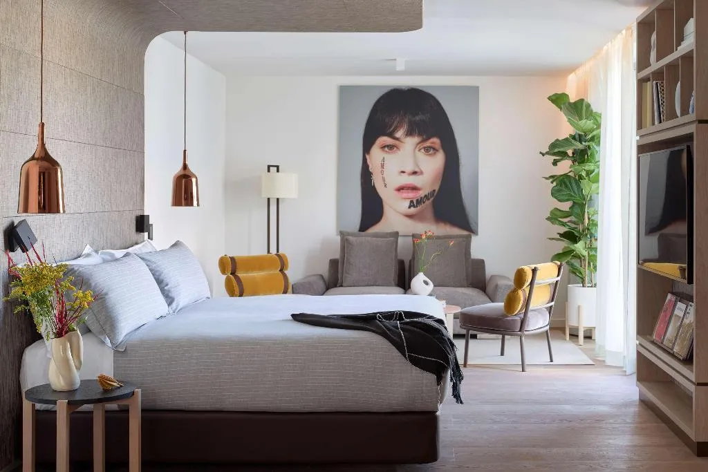 SUITE STANDARD Room, ME Barcelona, Barcelona