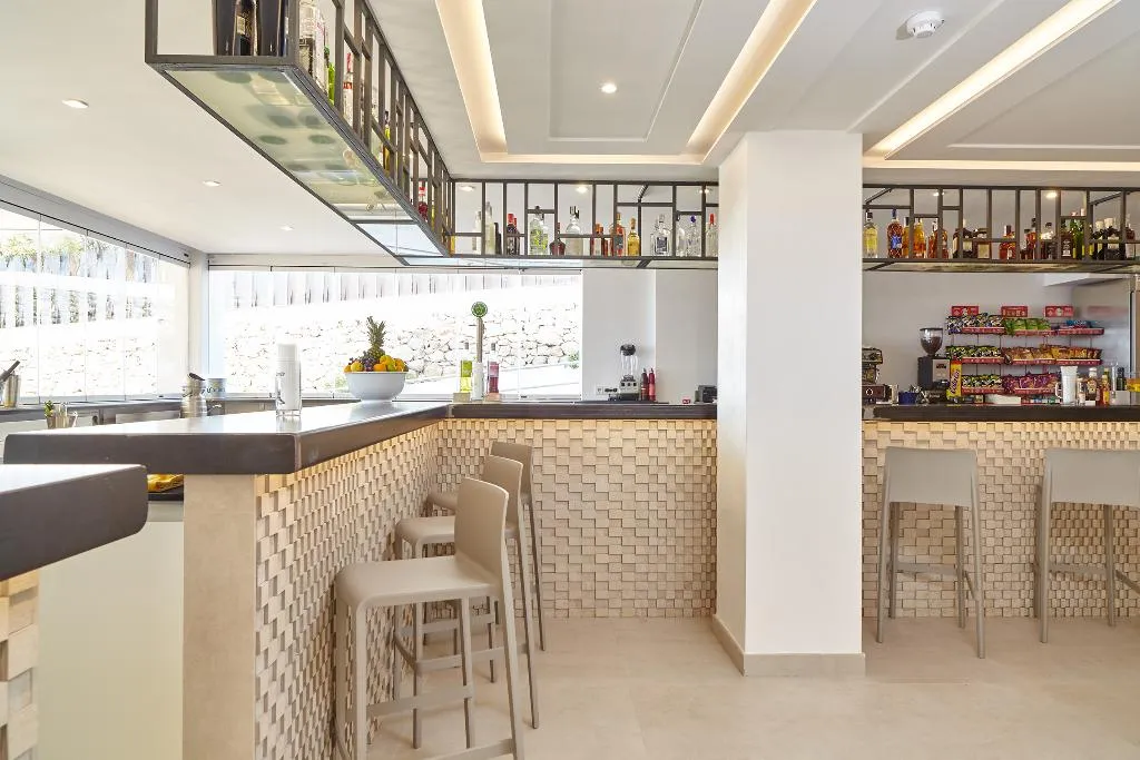 Bar, Sol Bahia Ibiza Suites, Ibiza