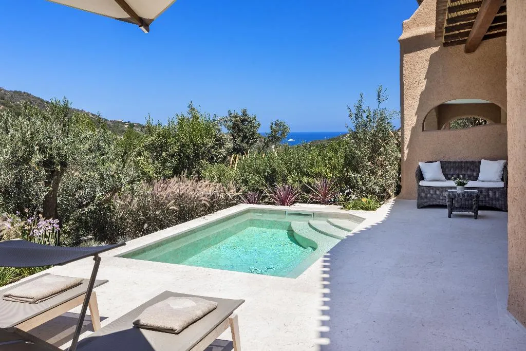 SUITE WITH PRIVATE POOL Room, Relais Villa Carola, Olbia