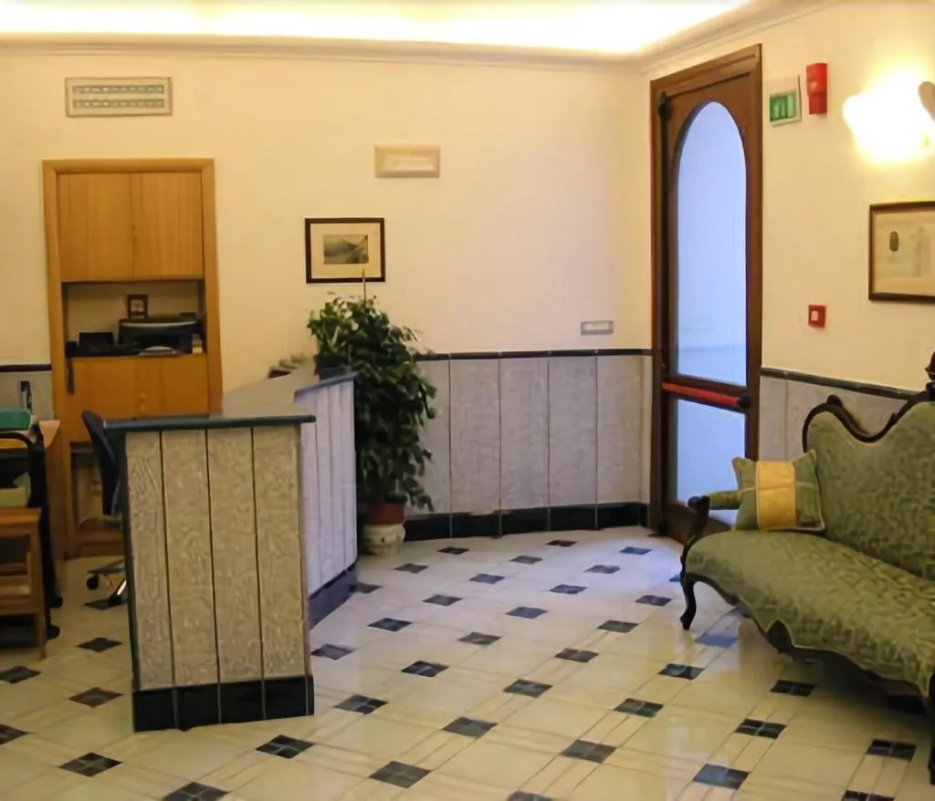 Lobby, Hotel Floridiana, Naples