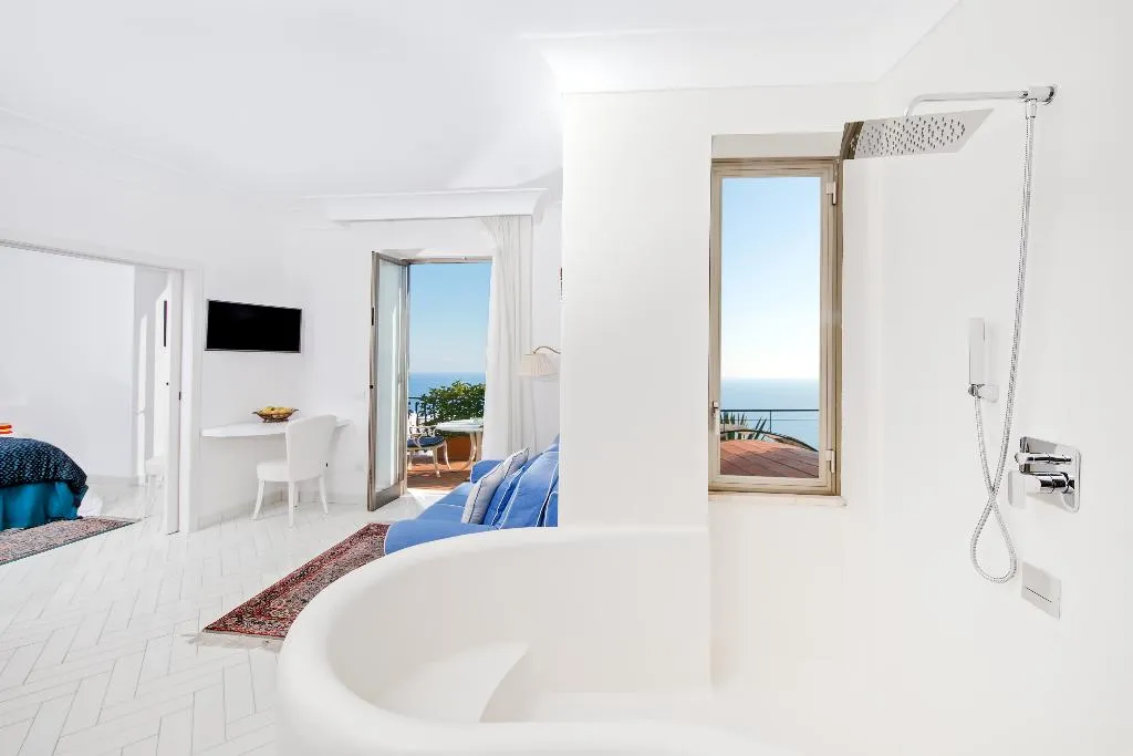 SUITE SEA VIEW WITH TERRACE Room, Le Agavi hotel, Naples