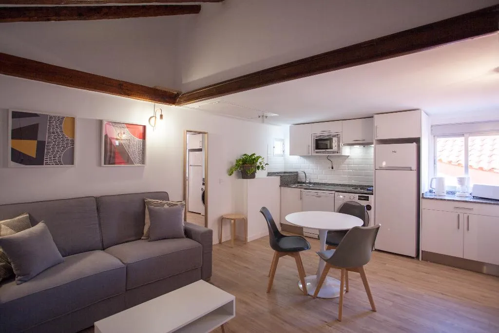 STUDIO STANDARD Room, Gran Central Suites, Madrid