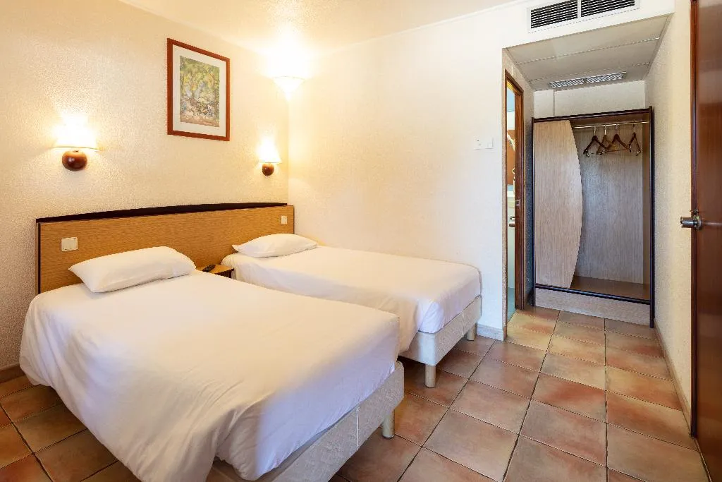 TWIN STANDARD Room, Campanile Setubal, Lisbon