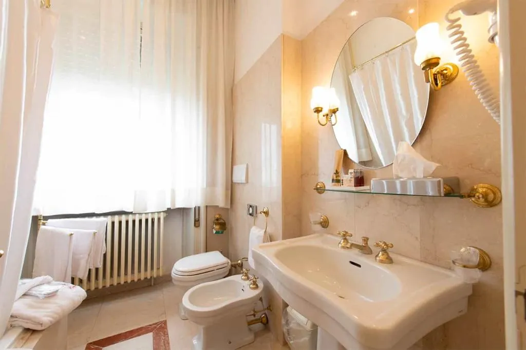 DOUBLE LAKE VIEW Room, I Palazzi - Palace Grand Hotel Varese, Milan