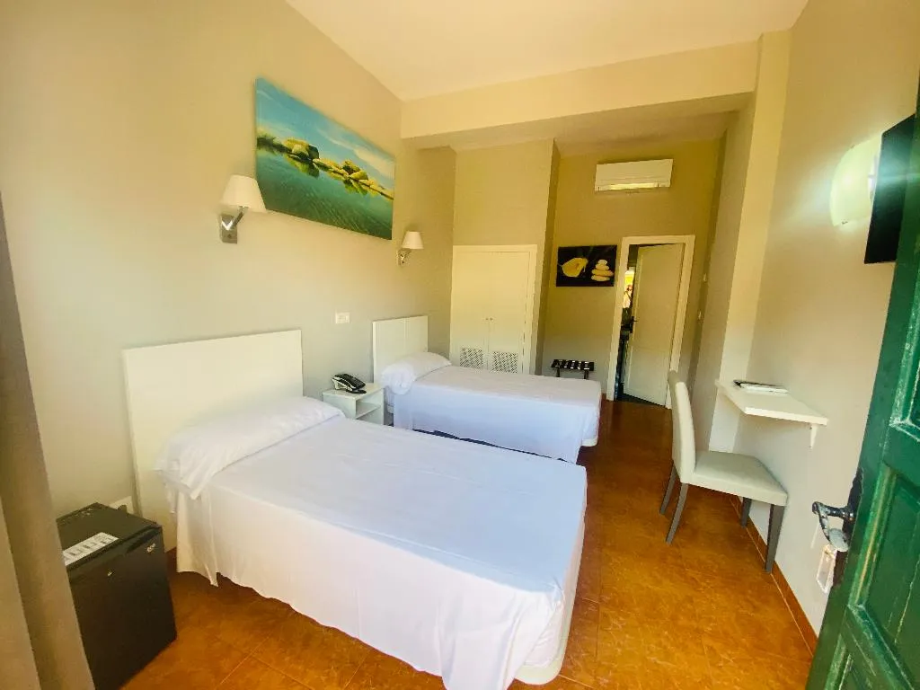 TWIN WITH TERRACE Room, Hotel Los Jazmines, Costa Del Sol