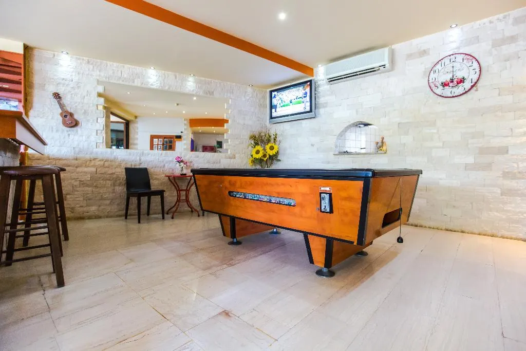 Sports and Entertainment, Litsa Studios, Crete