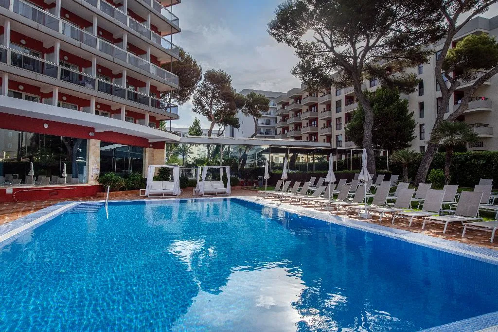 Pool, Obelisco, Majorca