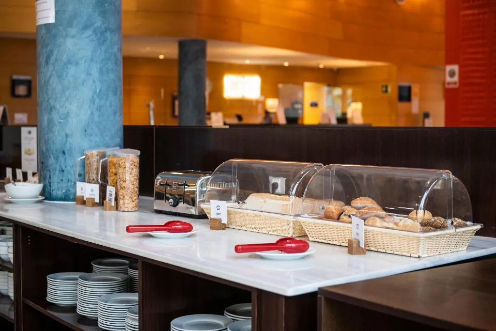 Restaurant, Holiday Inn Express Molins de Rei, Barcelona