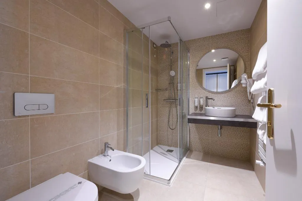 TRIPLE CLASSIC Room, Palazzo Santo Spirito, Milan